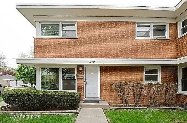 $450,000 | 2749 West North Shore Avenue, Chicago, IL 60645