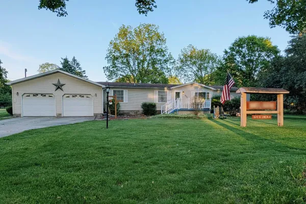 $204,900 | 620 North Lincoln Street, Stanton, MI 48888