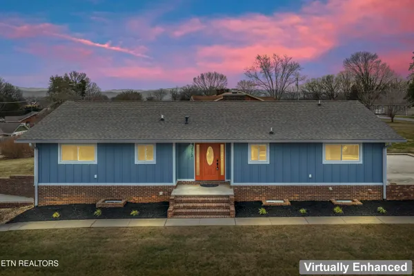 $539,998 | 2572 Sevierville Road, Maryville, TN 37804