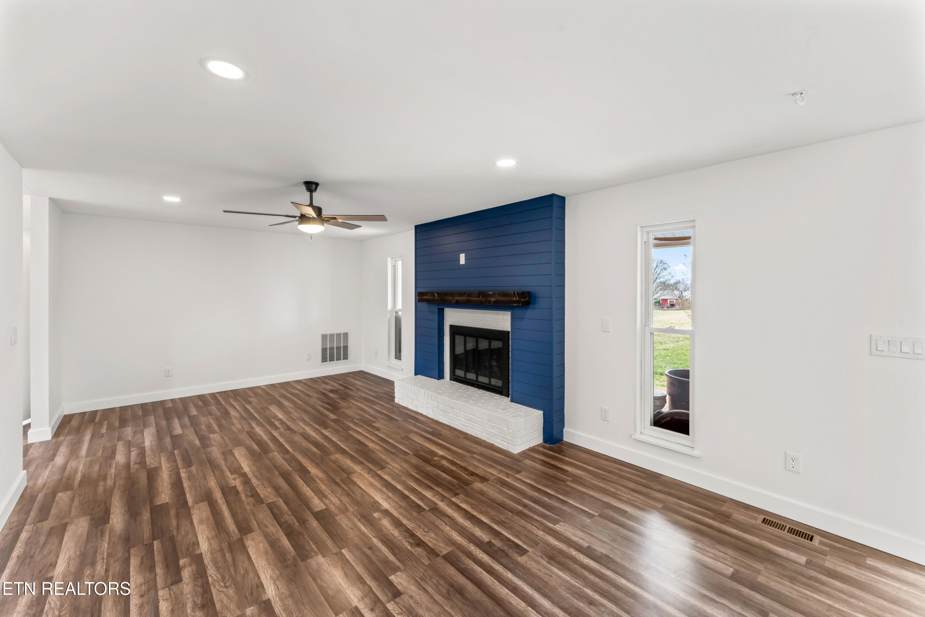 2572 Sevierville Road Maryville, TN 37804 - Photo 15 of 32 photos_high_resolution_DSC02278