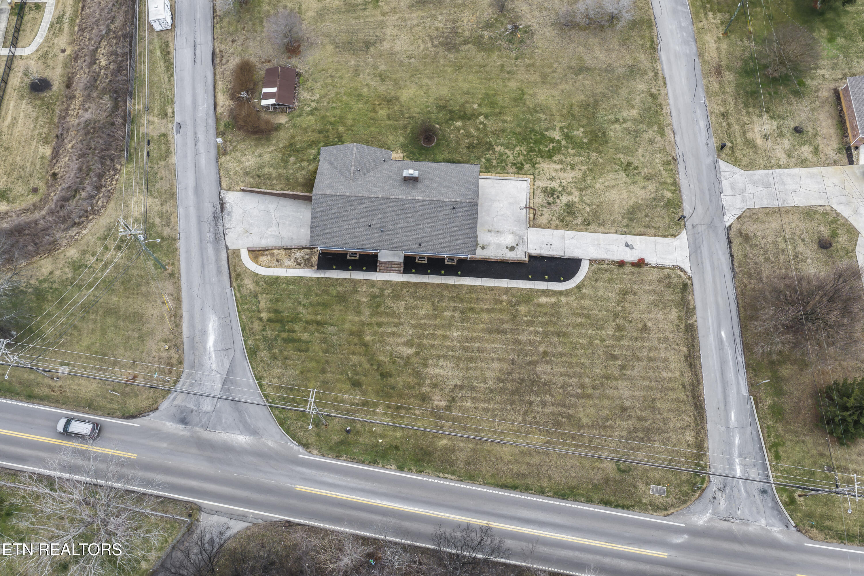 2572 Sevierville Road Maryville, TN 37804 - Photo 5 of 32 photos_high_resolution_DJI_2026012913583