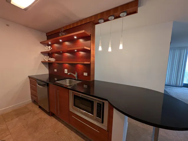 $255,000 | 526 Pacific Avenue, Unit 605, Atlantic City, NJ 08401