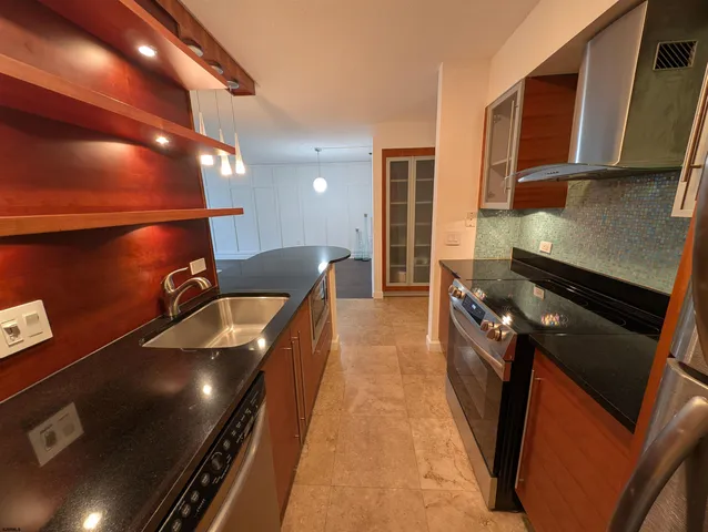 $255,000 | 526 Pacific Avenue, Unit 605, Atlantic City, NJ 08401