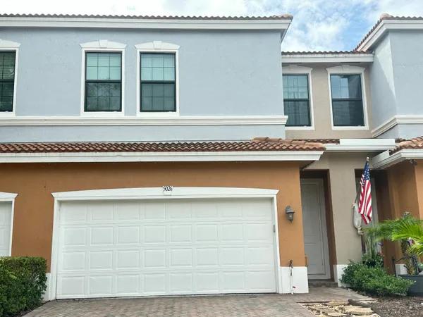 $3,300 | 5026 Astor Circle, Delray Beach, FL 33484