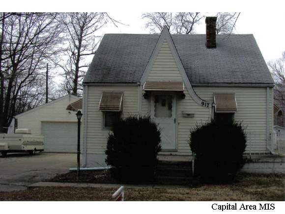 917 North Stephens Avenue Springfield, IL 62702 - Photo 1 of 1