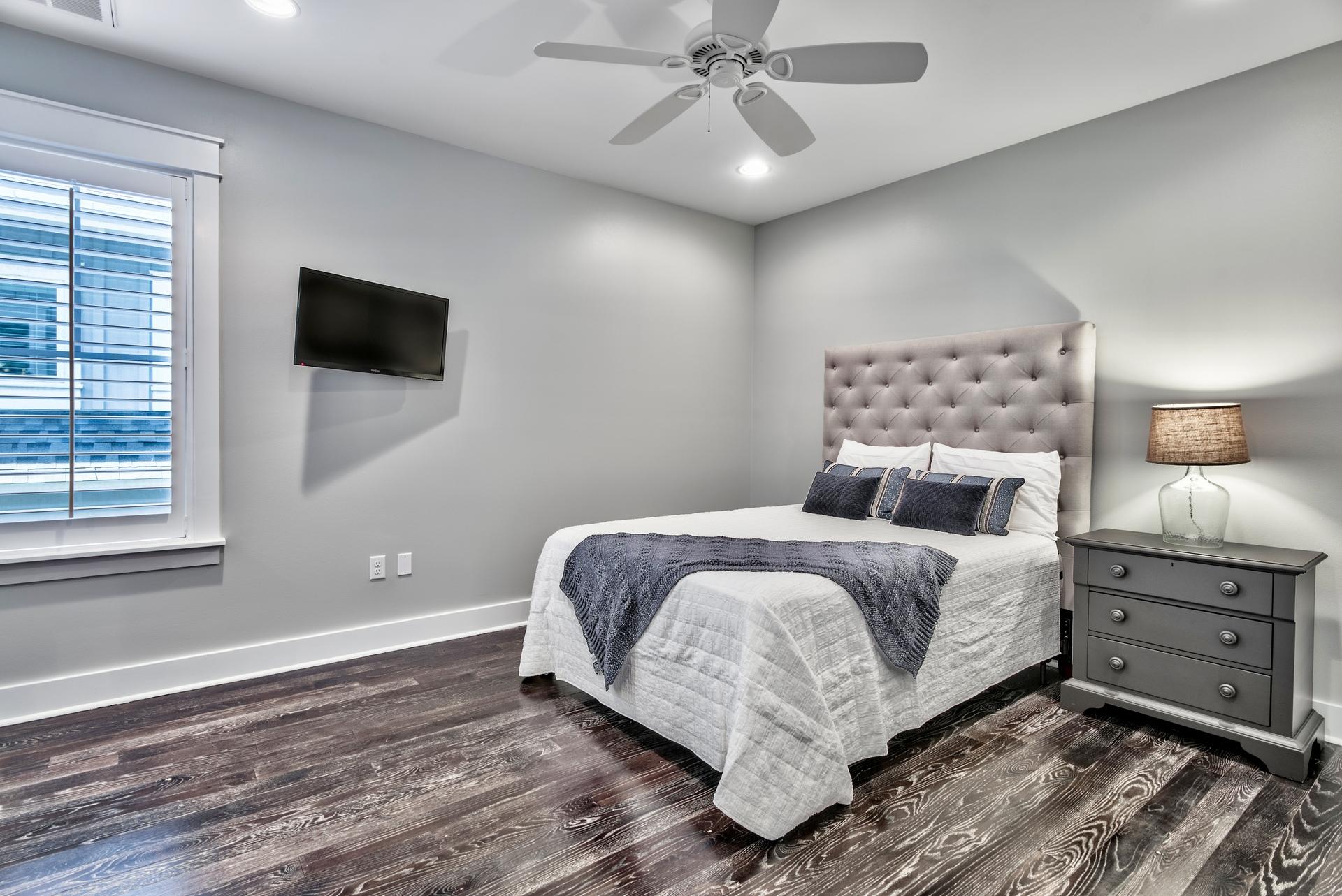 173 Anchor Rode Circle Santa Rosa Beach, FL 32459 - Photo 18 of 35 a bedroom with a bed and a window