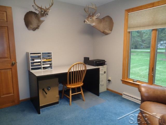 2466 Liberty Road Saginaw, MI 48604 - Photo 25 of 58 Bedroom 3
