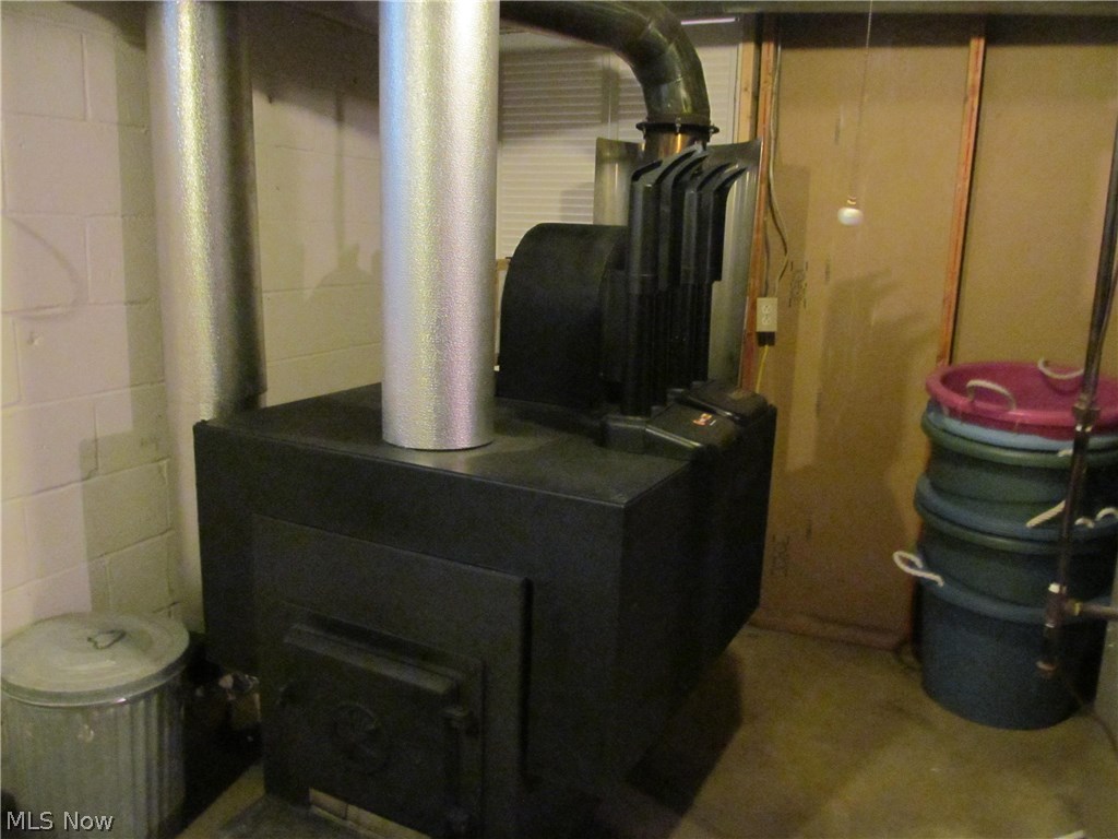 6779 Orchard Trail Road Northeast Canton, OH 44721 - Photo 31 of 35 Woodburner