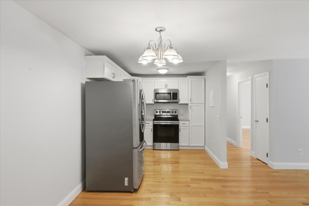 165 R Chestnut Street, Unit 2 Foxboro, MA 02035 - Photo 8 of 41