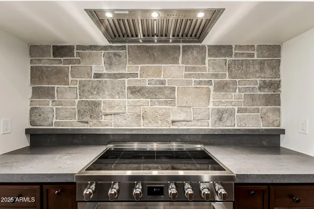 a view of walk in closet