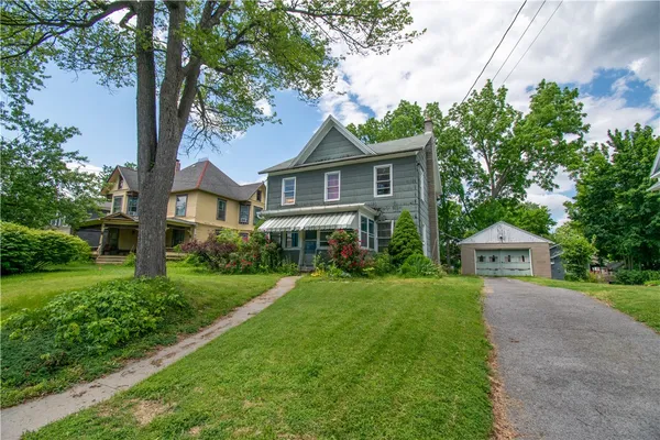 $99,900 | 182 Fall Street, Seneca Falls, NY 13148