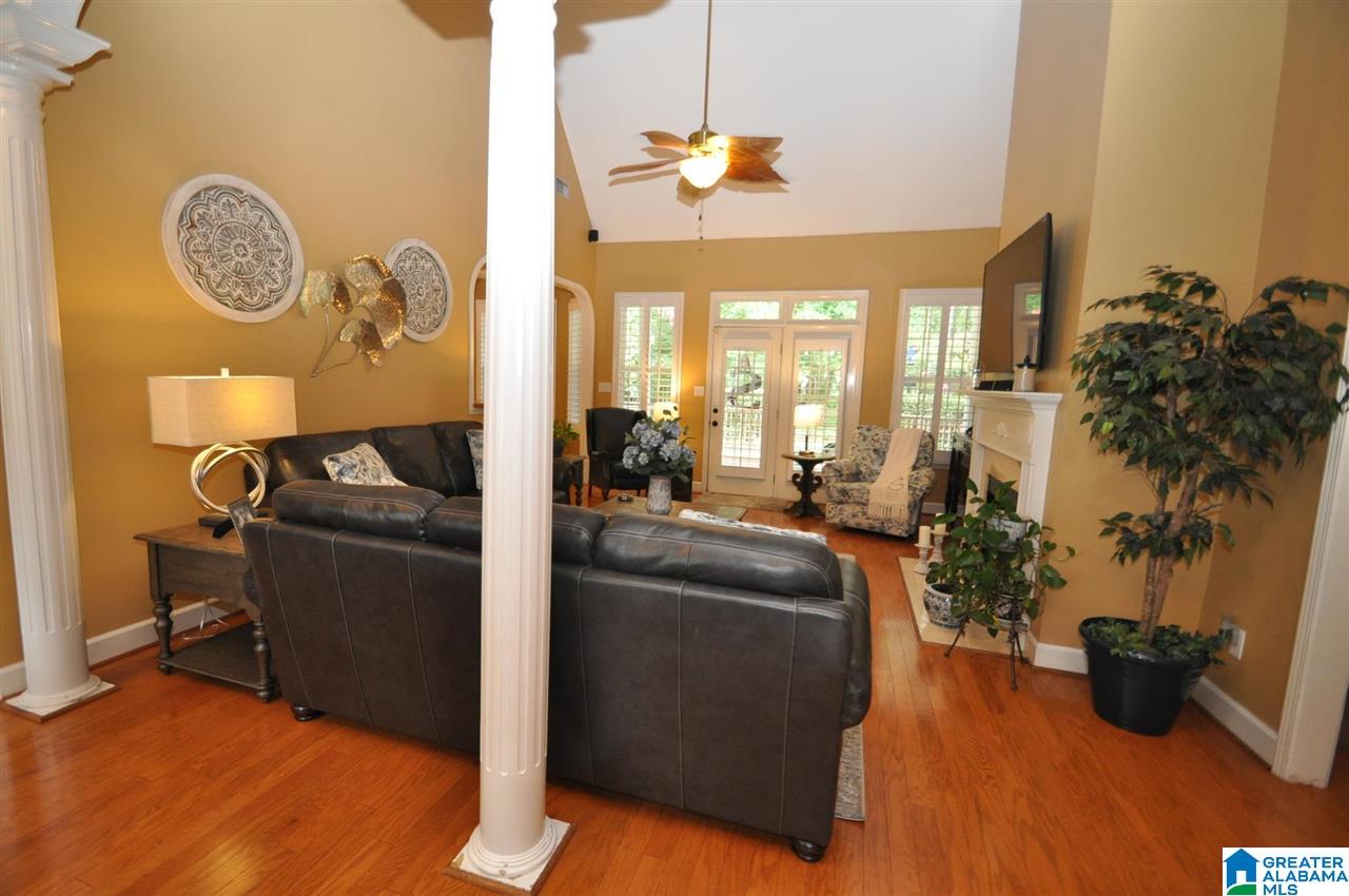 142 Lake Forest Way Alabaster, AL 35114 - Photo 2 of 15