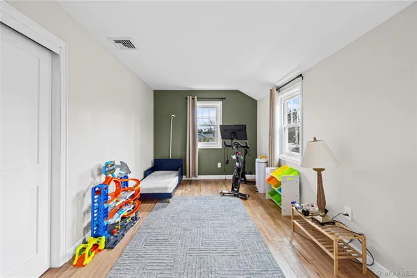 $996,500 | 41 Gillette Avenue, Bayport, NY 11705