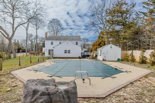 $996,500 | 41 Gillette Avenue, Bayport, NY 11705