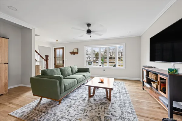 $996,500 | 41 Gillette Avenue, Bayport, NY 11705