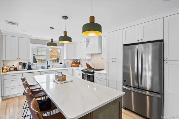 $996,500 | 41 Gillette Avenue, Bayport, NY 11705