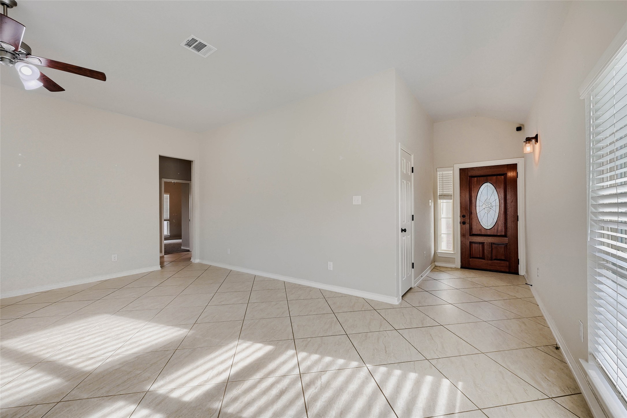 6210 Mason Way Rosenberg, TX 77471 - Photo 12 of 28 Family Room