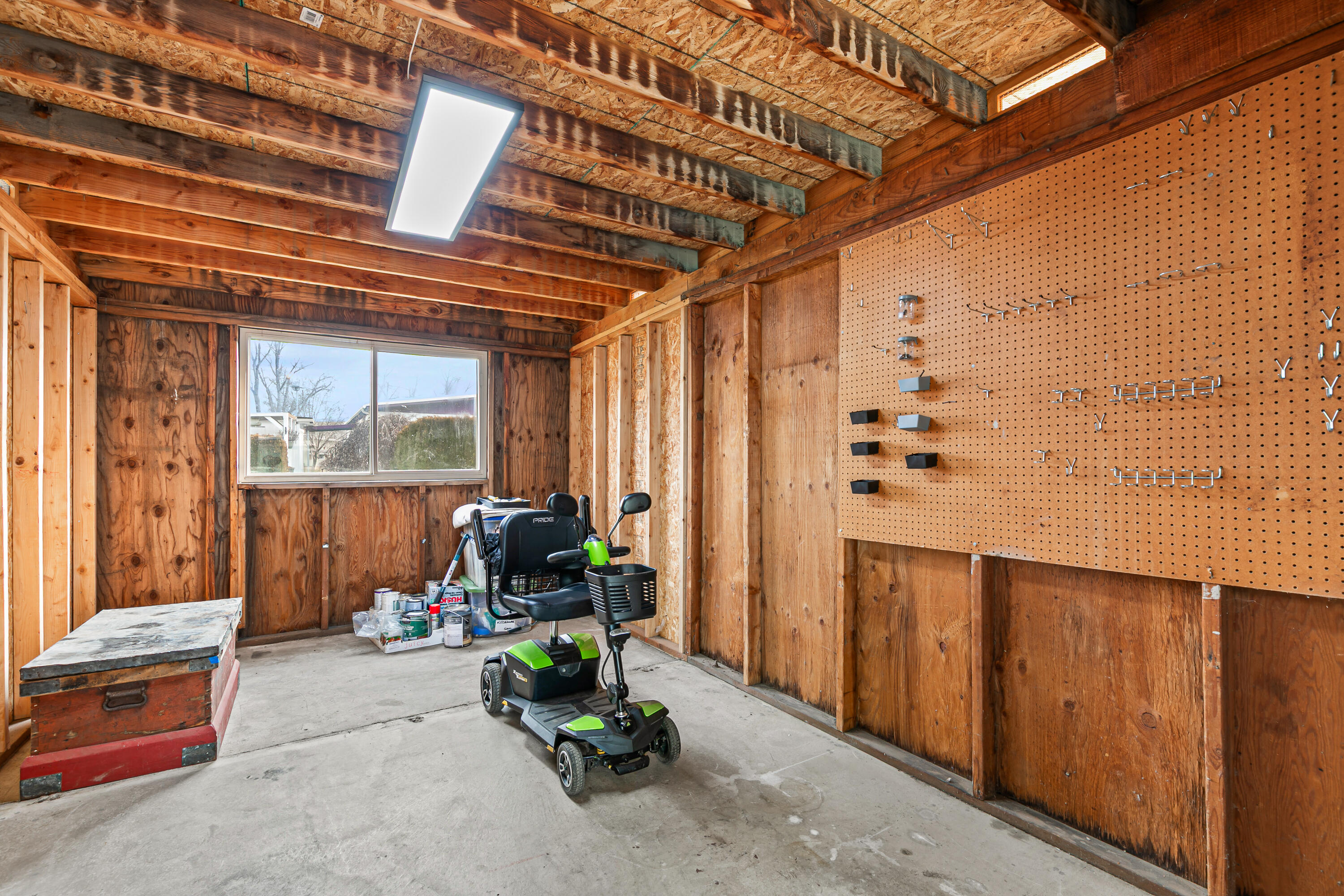 2252 Table Rock Road, Unit 222 Medford, OR 97501 - Photo 29 of 37 Shed