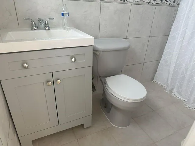 $1,000 | 4610 Peters Road, Plantation, FL 33317