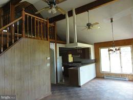 140 Parnassus Road Linden, VA 22642 - Photo 4 of 10 Living Room