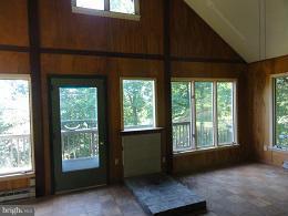 140 Parnassus Road Linden, VA 22642 - Photo 5 of 10 Interior (General)