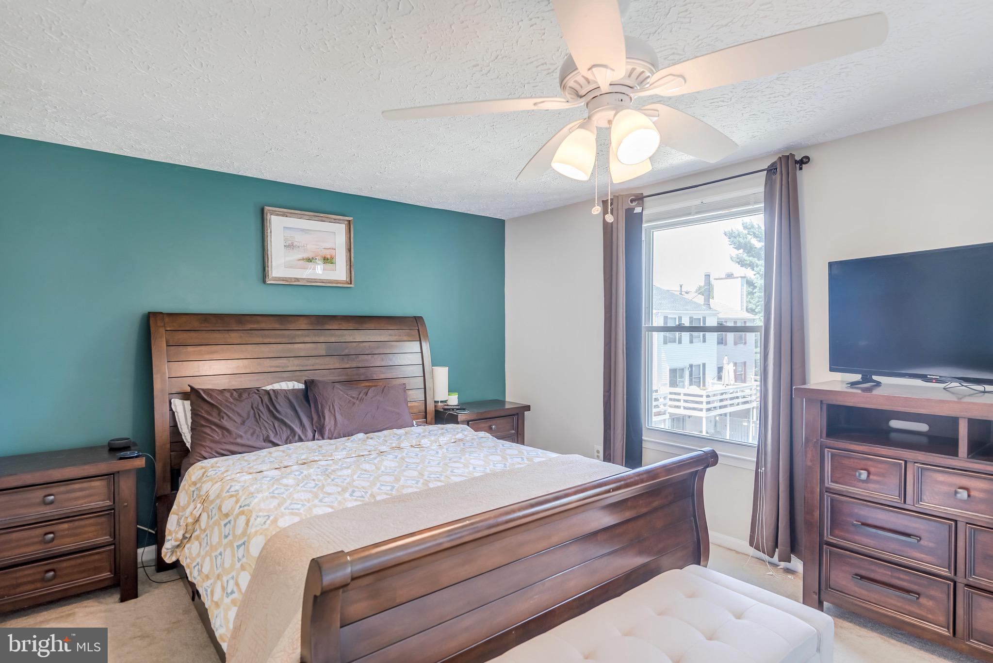 1701 Sundance Drive Reston, VA 20194 - Photo 15 of 24 Generously sized Master bedroom!