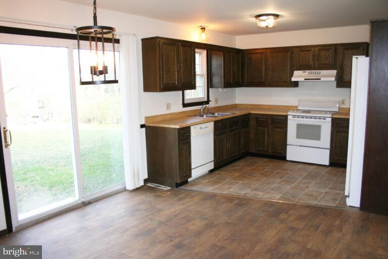 114 Miller Road Akron, PA 17501 - Photo 10 of 27