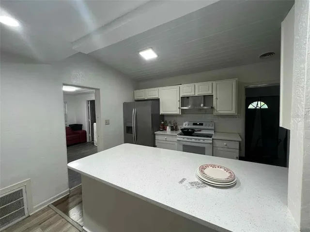 $2,300 | 4926 Stewart Avenue, Orlando, FL 32808