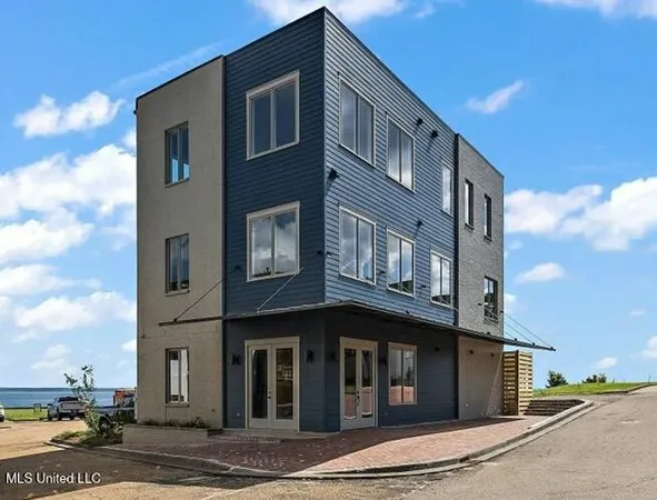 $499,000 | 253 North Natchez Drive, Unit 301, Madison, MS 39110