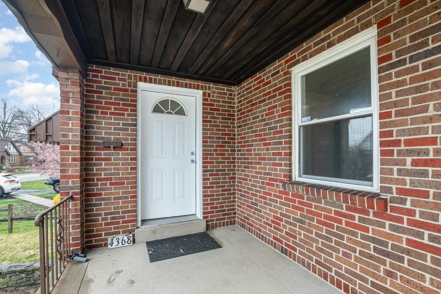 4368 North Bend Road Cincinnati, OH 45211 - Photo 2 of 18 Gallery Image 2