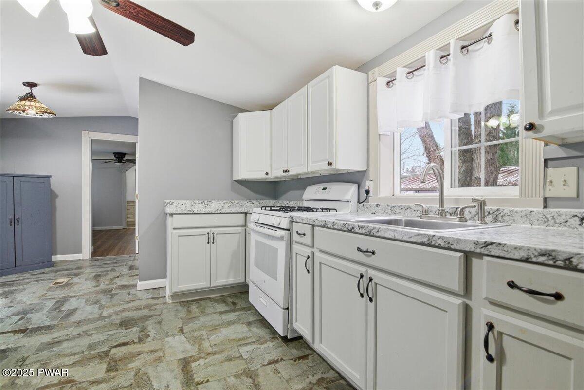1011 Towpath Road Hawley, PA 18428 - Photo 15 of 40