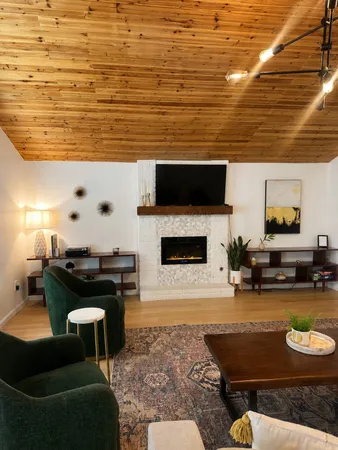 $3,700 | 1705 Cricket Hollow Drive, Austin, TX 78758