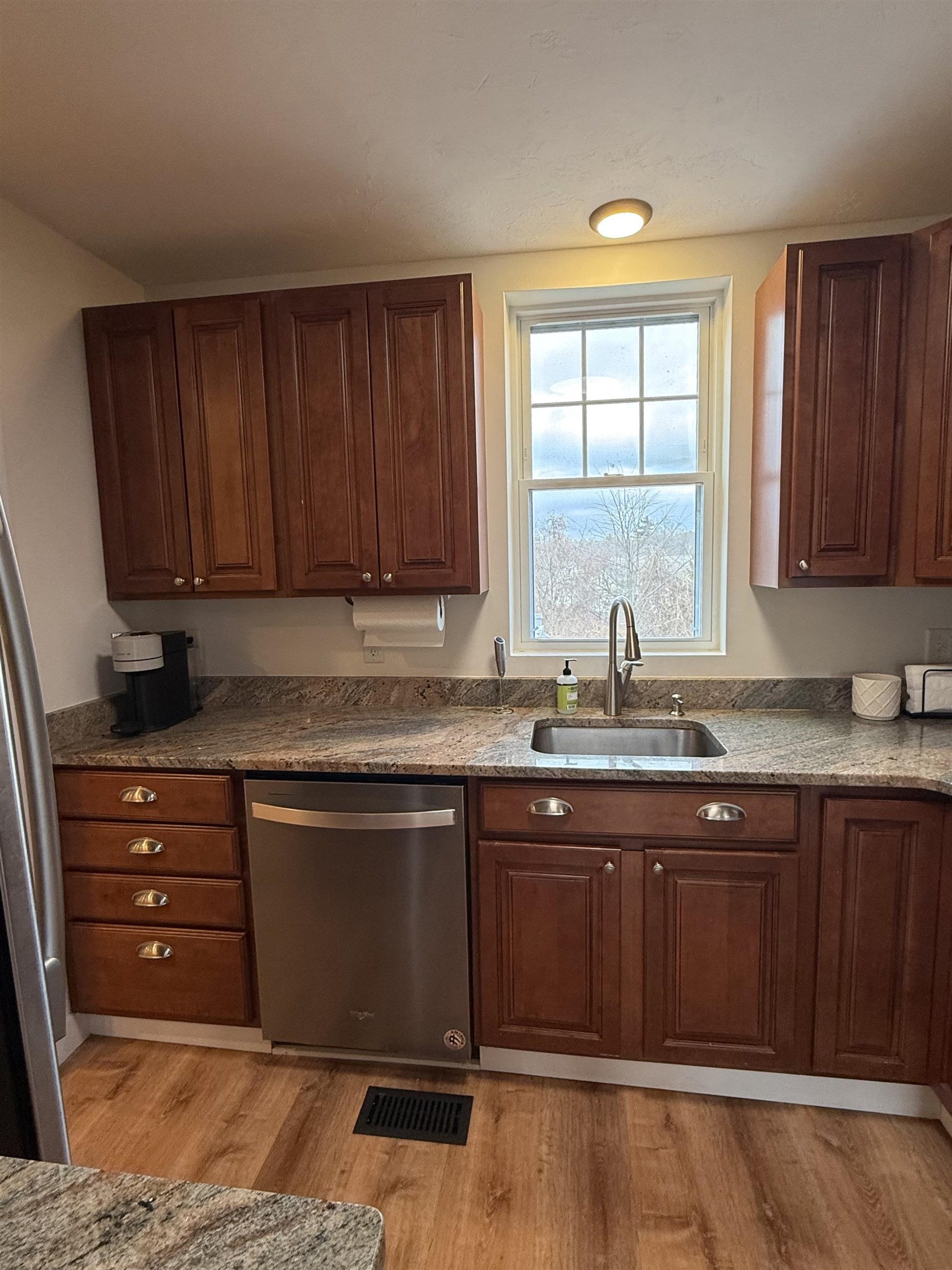 94 B Range Road Windham, NH 03087 - Photo 17 of 36