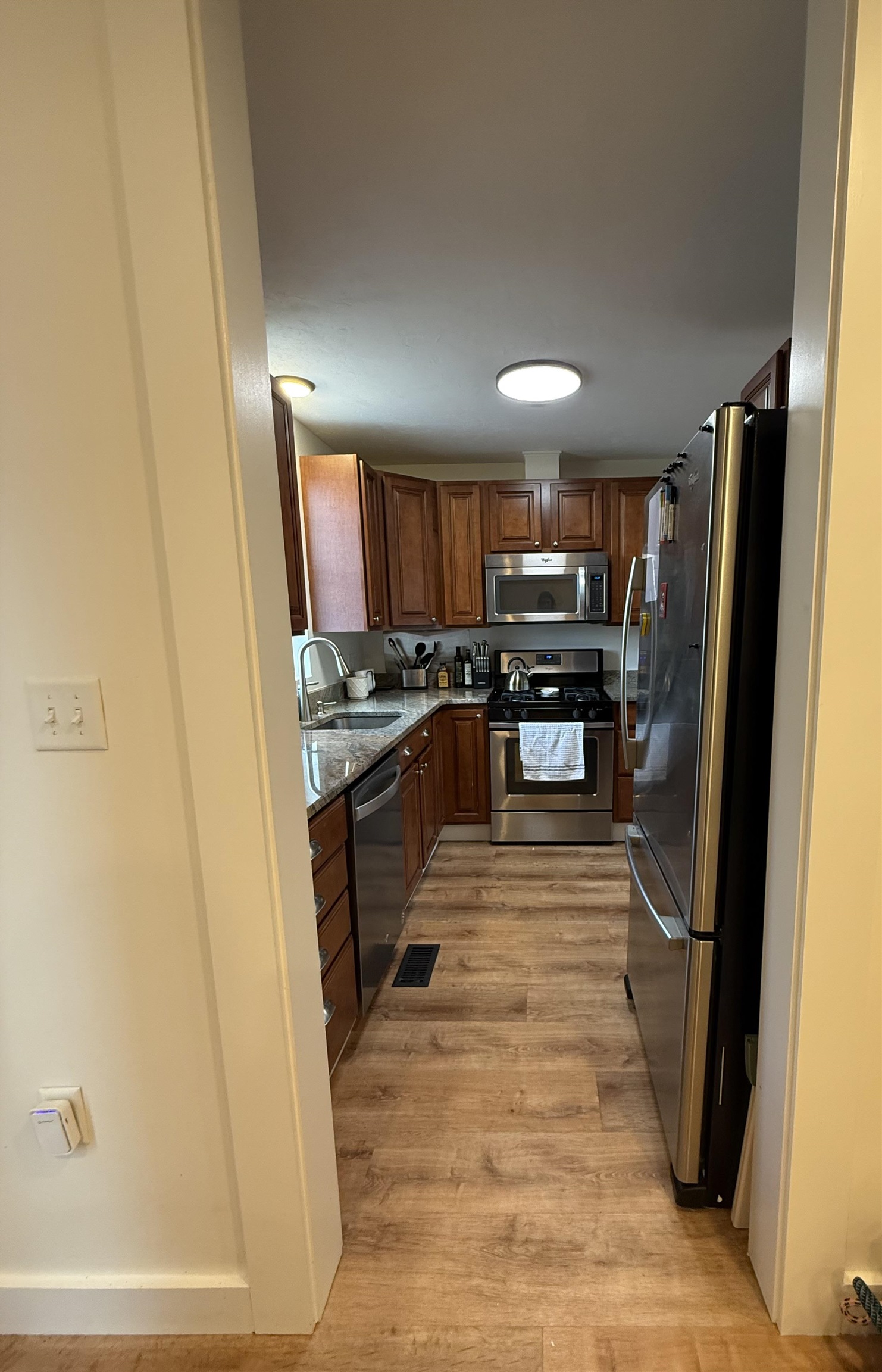 94 B Range Road Windham, NH 03087 - Photo 19 of 36