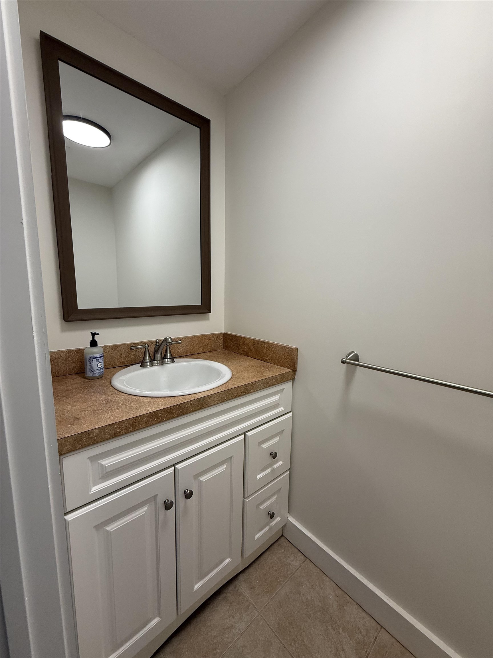 94 B Range Road Windham, NH 03087 - Photo 21 of 36