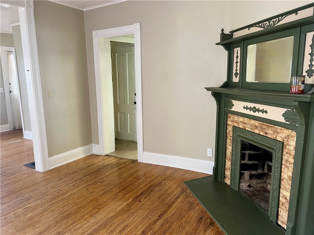 237 Richard Street Rochester, NY 14607 - Photo 12 of 24