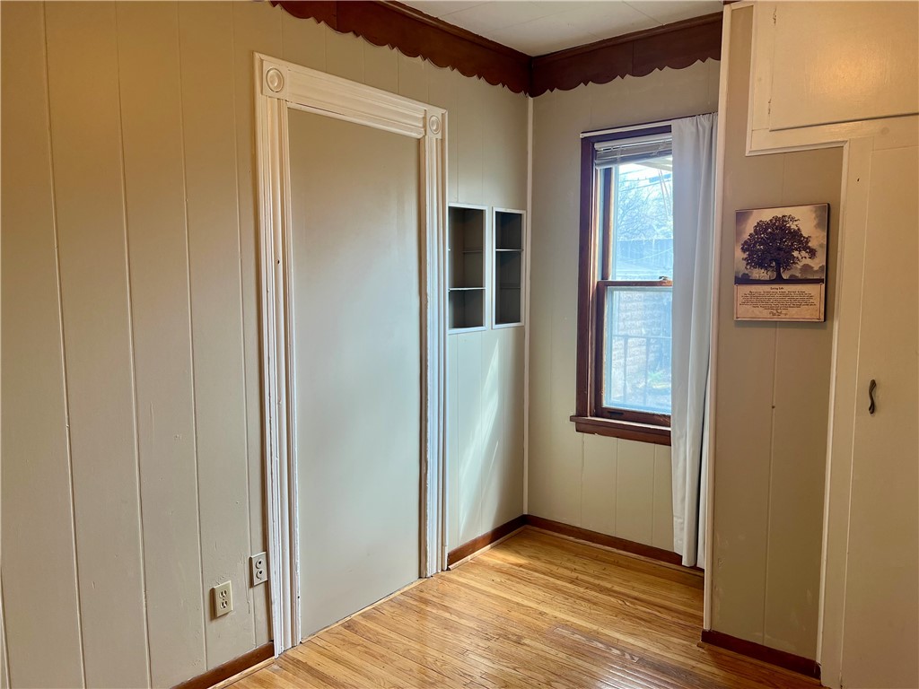 237 Richard Street Rochester, NY 14607 - Photo 17 of 24