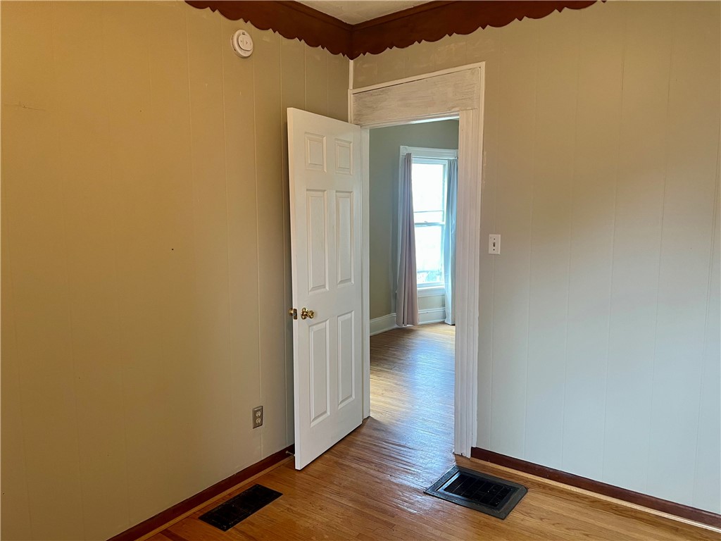 237 Richard Street Rochester, NY 14607 - Photo 19 of 24