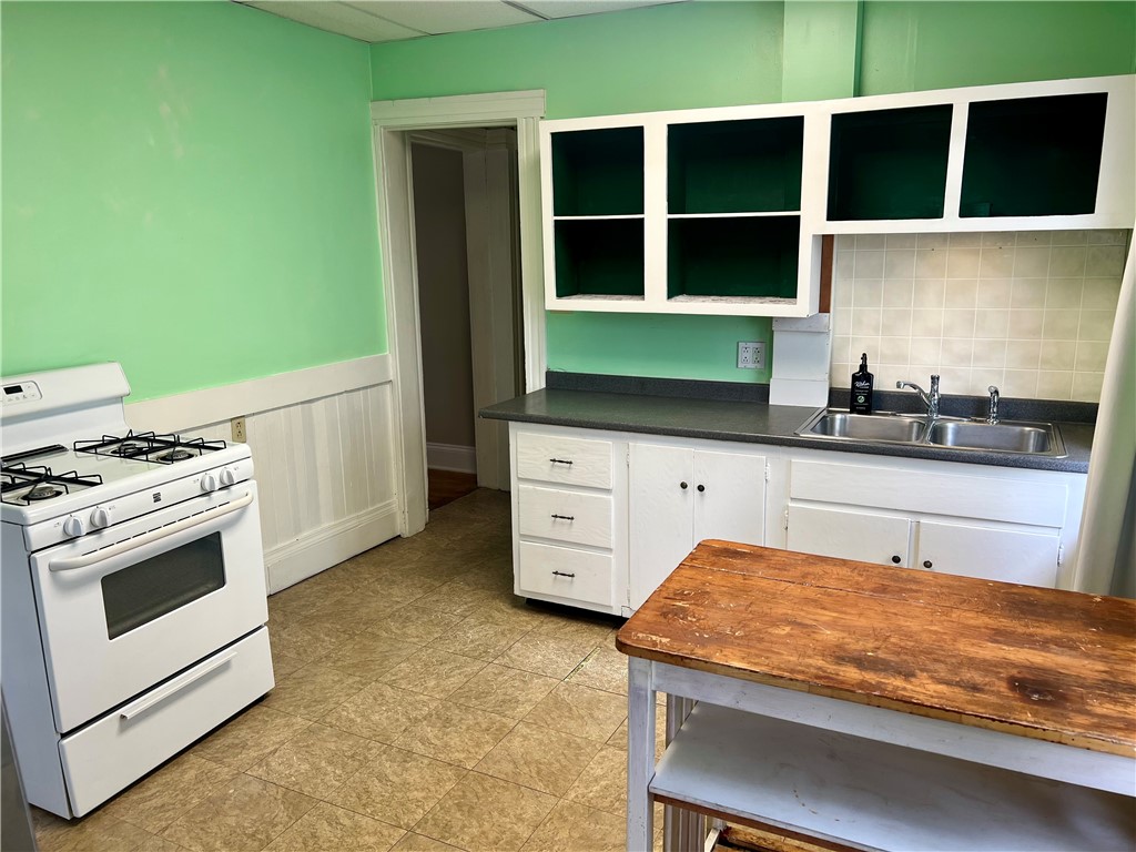 237 Richard Street Rochester, NY 14607 - Photo 22 of 24