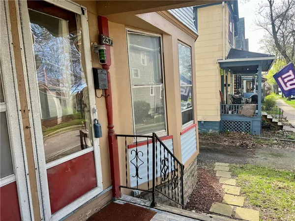 $1,500 | 237 Richard Street, Rochester, NY 14607