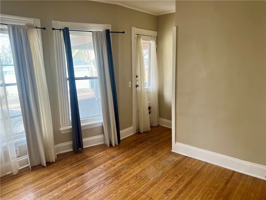 237 Richard Street Rochester, NY 14607 - Photo 4 of 24