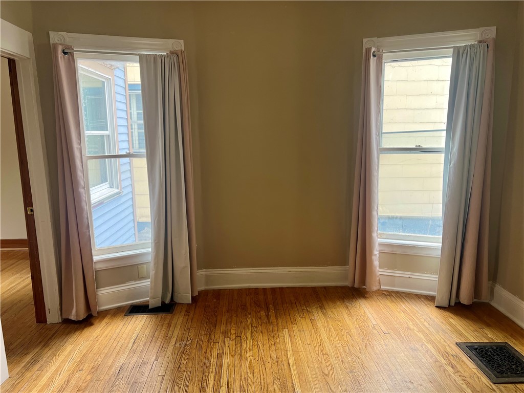 237 Richard Street Rochester, NY 14607 - Photo 9 of 24