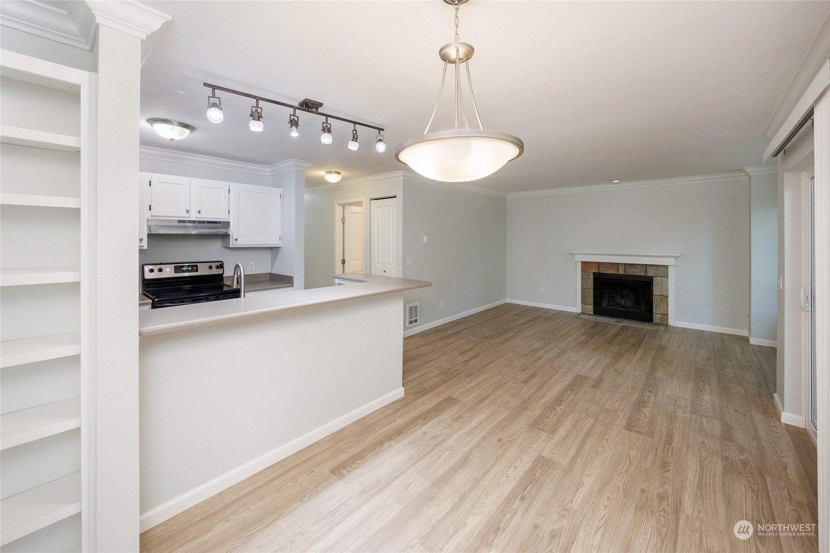 31500 33rd Place Southwest, Unit R101 Federal Way, WA 98023 - Photo 12 of 34