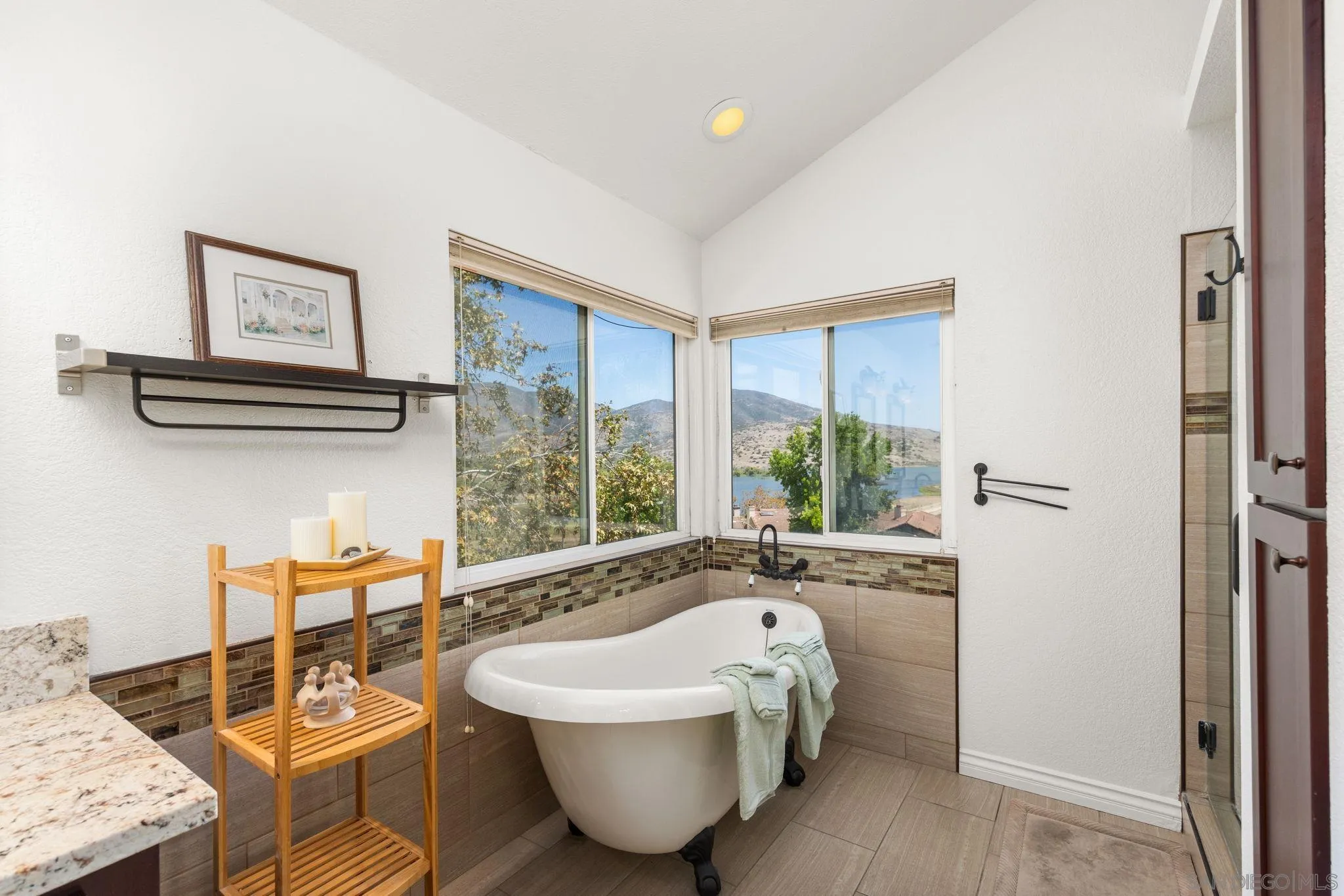 10035 Verbena Lane Spring Valley, CA 91977 - Photo 22 of 40