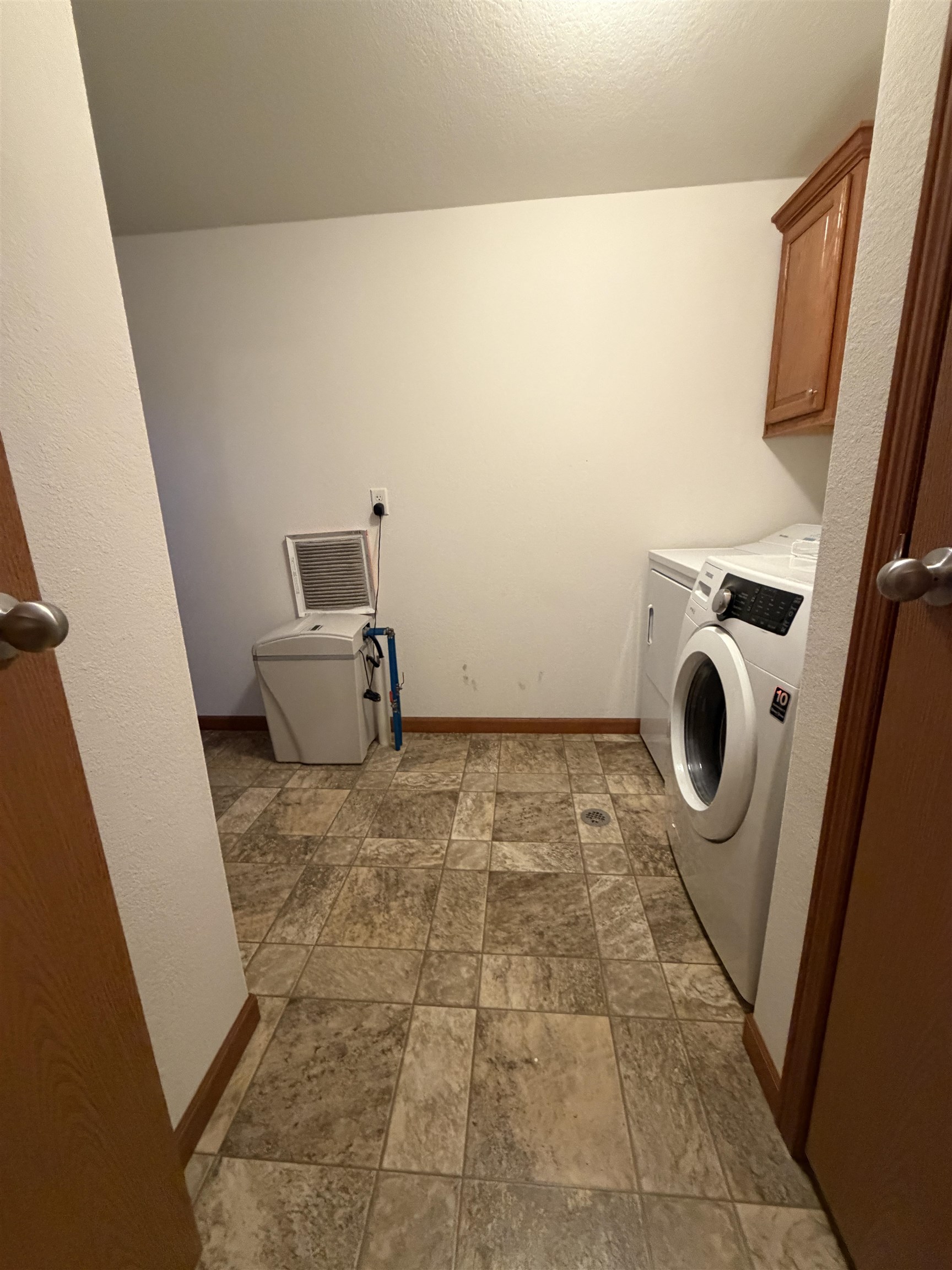 136 West J Street Casper, WY 82601 - Photo 11 of 16