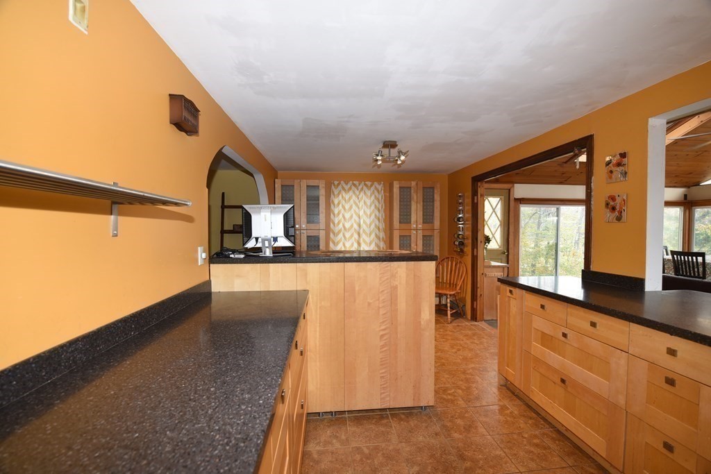 279 Gannett Road Scituate, MA 02066 - Photo 13 of 40 Gallery Image 13