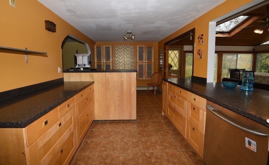 279 Gannett Road Scituate, MA 02066 - Photo 9 of 40 Gallery Image 9