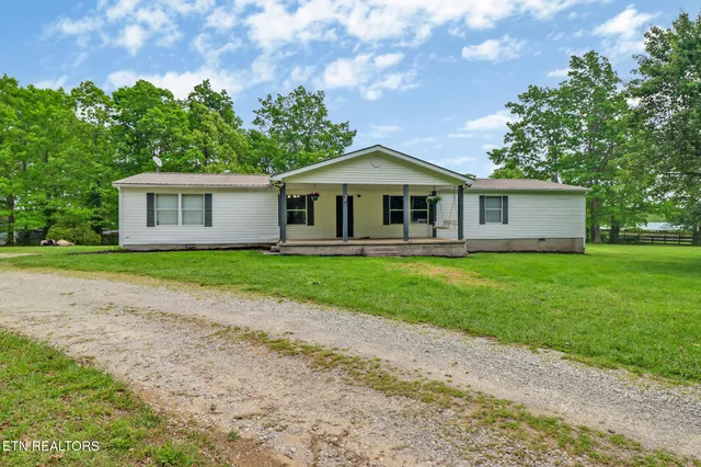 $389,990 | 60 Greenview Lane, Crossville, TN 38571