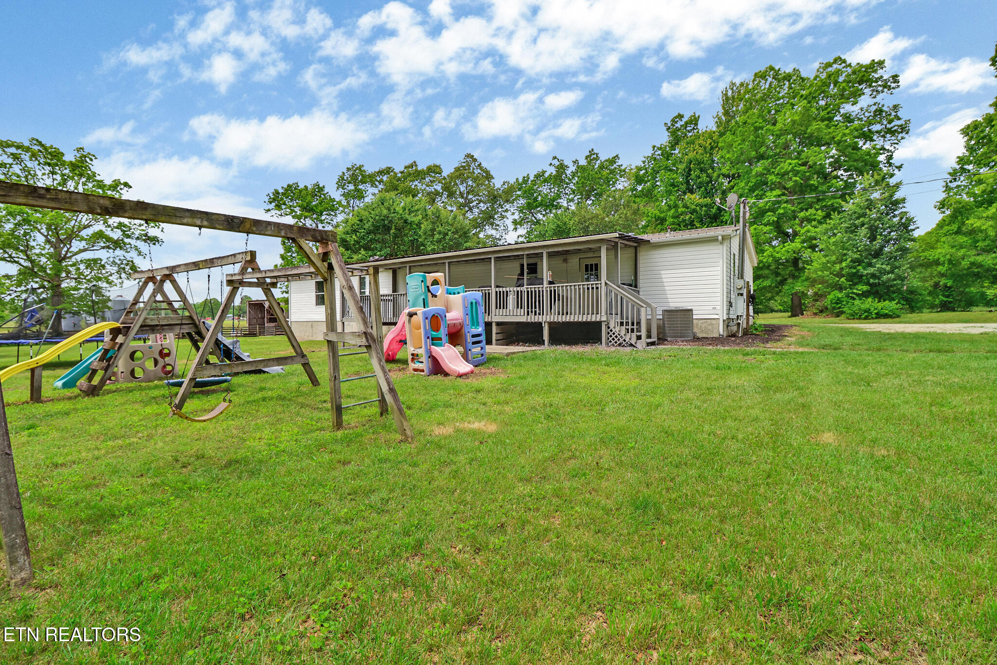 60 Greenview Lane Crossville, TN 38571 - Photo 16 of 37 if1a8111-if1a8115