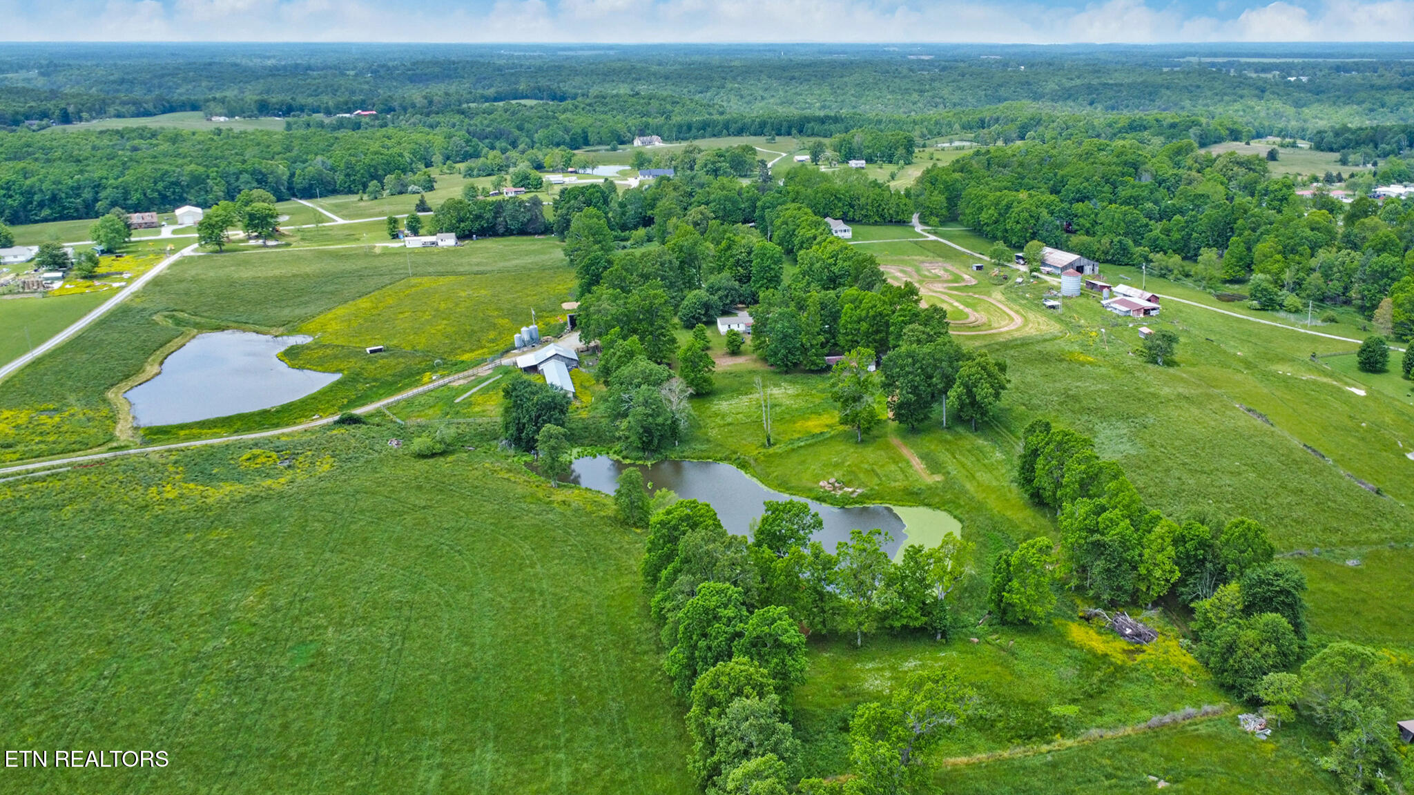 60 Greenview Lane Crossville, TN 38571 - Photo 3 of 37 dji_0422-dji_0424